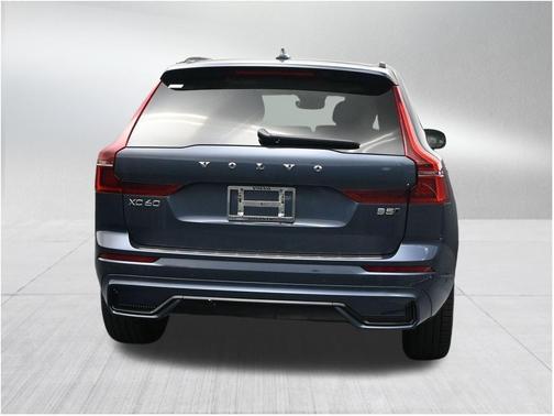 Denim Blue Metallic 2026 Volvo XC60 B5 Ultra