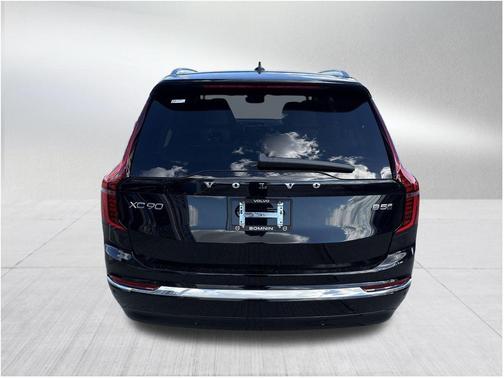 2026 Volvo XC90 B5 Core