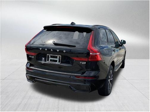 2025 Volvo XC60 Plug-In Hybrid T8 Core