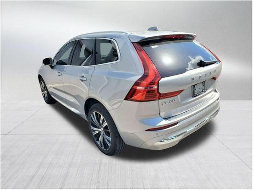2022 Volvo XC60 B5 Inscription