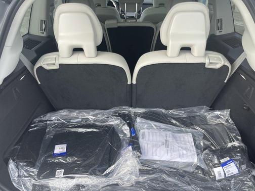 2025 Volvo XC90 B6 Plus 7-Seater