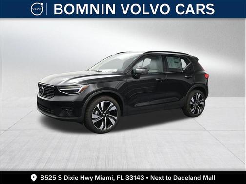 Onyx Black 2026 Volvo XC40 B5 Ultra