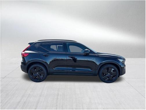 2026 Volvo XC40 B5 Ultra