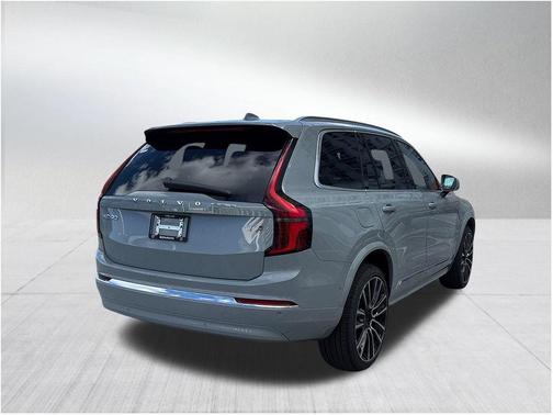 2026 Volvo XC90 B6 Ultra Dark Theme 7-Seater