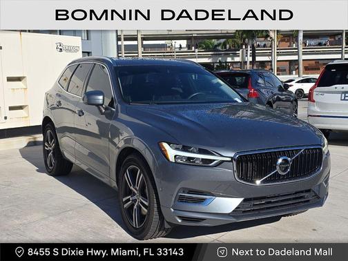 2019 Volvo XC60 Recharge Plug-In Hybrid T8 Momentum