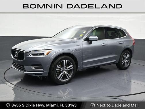 2019 Volvo XC60 Recharge Plug-In Hybrid T8 Momentum