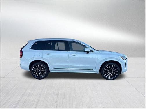 Crystal White Pearl 2026 Volvo XC90 B6 Plus 7-Seater