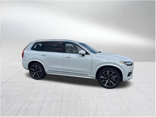 2025 Volvo XC90 B6 Plus 7-Seater