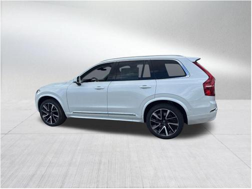 2025 Volvo XC90 B6 Plus 7-Seater