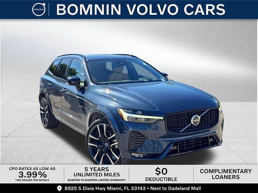 2024 Volvo XC60 B5 Ultimate Dark Theme