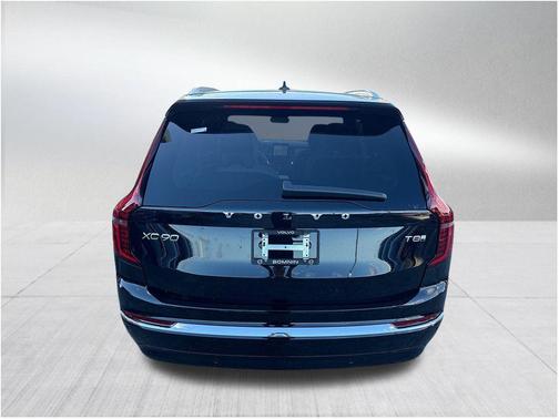 2026 Volvo XC90 Plug-In Hybrid T8 Plus 6-Seater