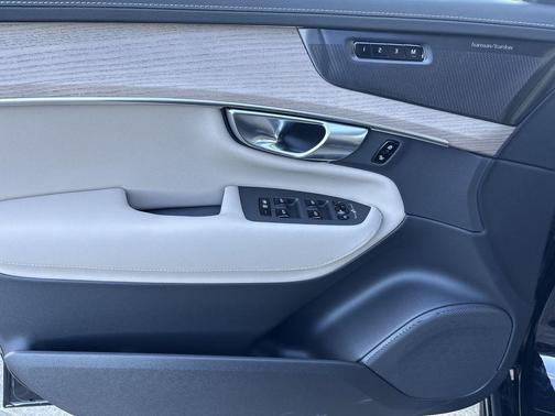 2026 Volvo XC90 Plug-In Hybrid T8 Plus 6-Seater
