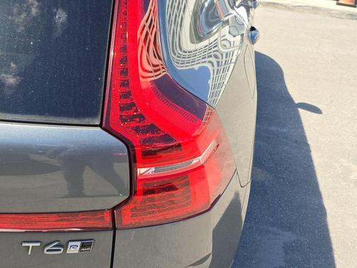 2018 Volvo XC60 T6 R-Design