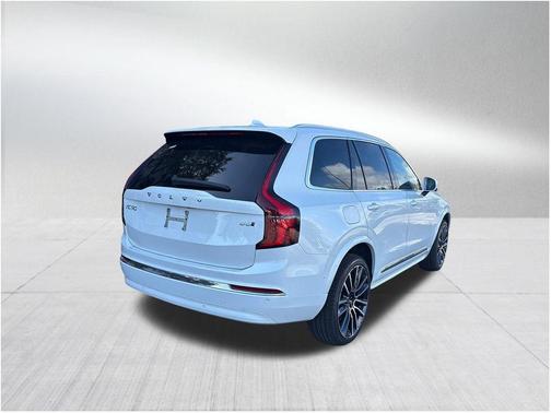 2026 Volvo XC90 B6 Ultra 7-Seater