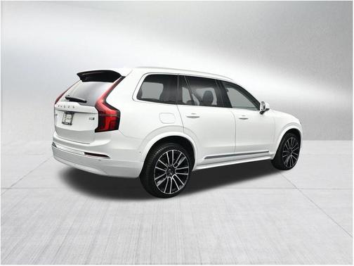 Crystal White Pearl 2026 Volvo XC90 B5 Ultra 6-Seater