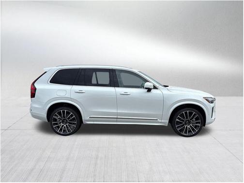 2026 Volvo XC90 B5 Ultra 6-Seater