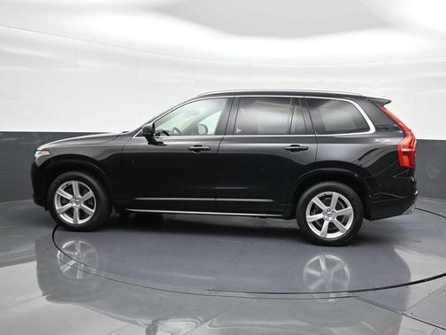 2021 Volvo XC90 T5 Momentum 7 Passenger