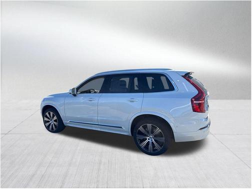 2025 Volvo XC90 B6 Ultra