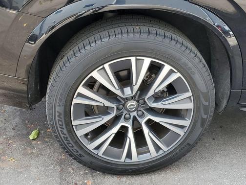 2021 Volvo XC90 T5 Momentum 7 Passenger