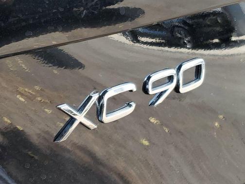 2021 Volvo XC90 T5 Momentum 7 Passenger