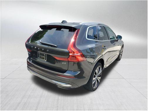 2022 Volvo XC60 B5 Inscription