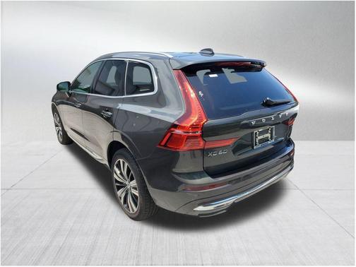2022 Volvo XC60 B5 Inscription