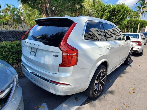 2024 Volvo XC90 B5 Plus Bright Theme