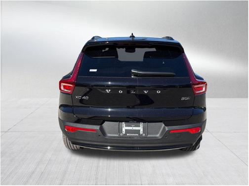 2026 Volvo XC40 B5 Ultra