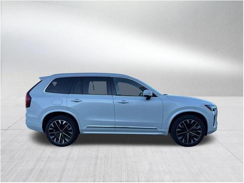 2026 Volvo XC90 Plug-In Hybrid T8 Plus 7-Seater