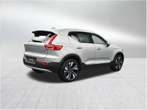 Silver 2023 Volvo XC40 B5 Plus Bright Theme
