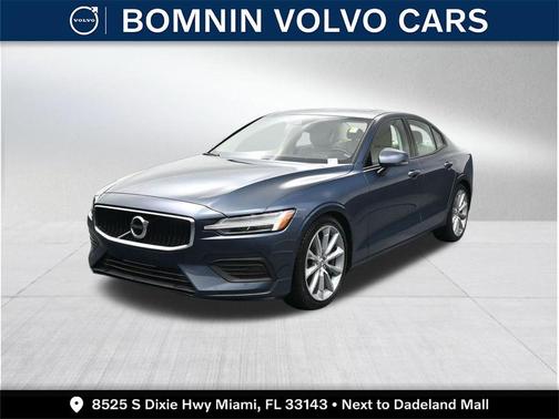 2020 Volvo S60 T6 Momentum
