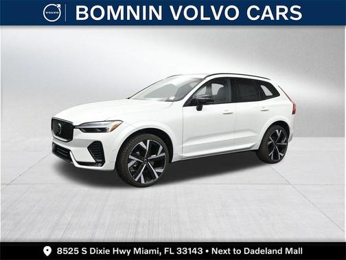 Crystal White 2026 Volvo XC60 B5 Ultra