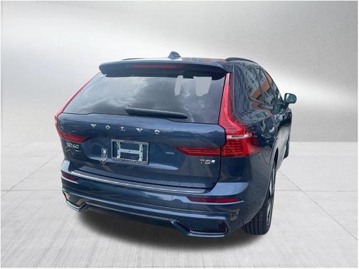 2025 Volvo XC60 Plug-In Hybrid T8 Plus
