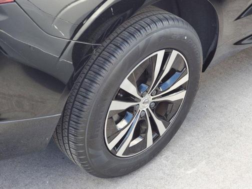 2023 Volvo XC60 B5 Core