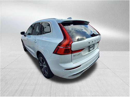 2022 Volvo XC60 B5 Inscription