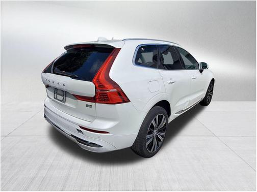 2022 Volvo XC60 B5 Inscription