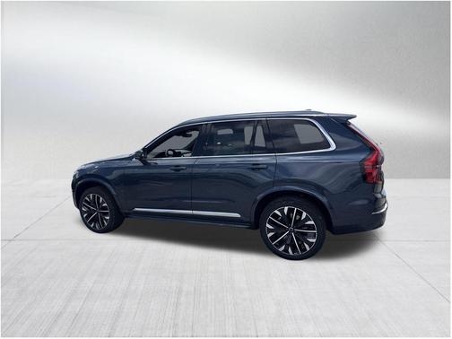 2025 Volvo XC90 B5 Core