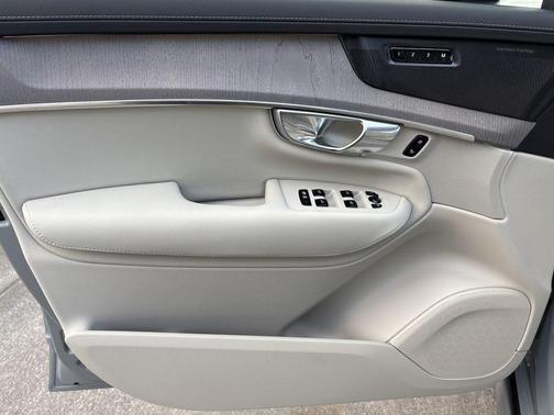 2026 Volvo XC90 B6 Ultra 7-Seater