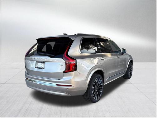2026 Volvo XC90 Plug-In Hybrid T8 Plus 7-Seater