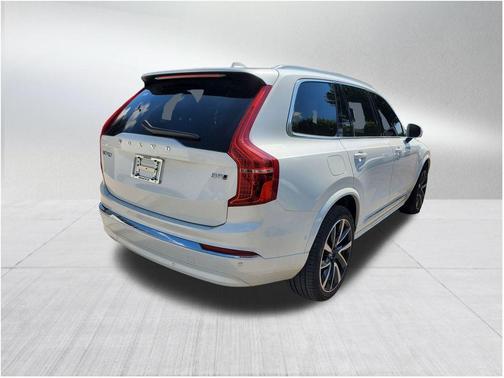 2024 Volvo XC90 B5 Plus Bright Theme