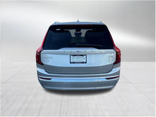 Bright 2026 Volvo XC90 Plug-In Hybrid T8 Core