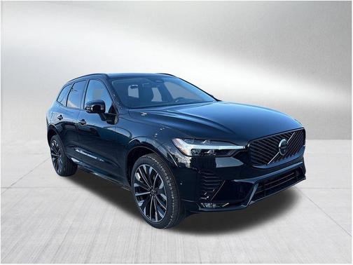 Onyx Black Metallic 2026 Volvo XC60 B5 Ultra