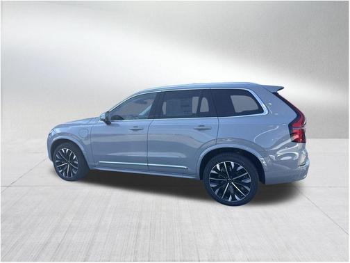 2025 Volvo XC90 Plug-In Hybrid T8 Core 7-Seater
