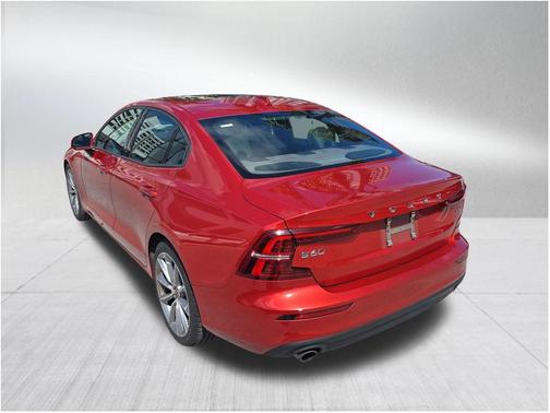 2019 Volvo S60 T5 Momentum