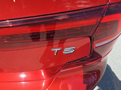 2019 Volvo S60 T5 Momentum