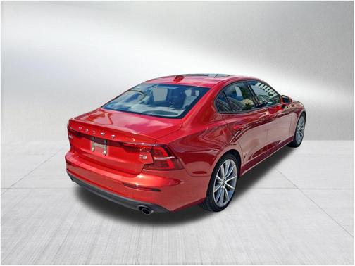 2019 Volvo S60 T5 Momentum