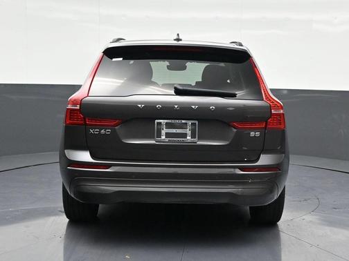 2023 Volvo XC60 B5 Core