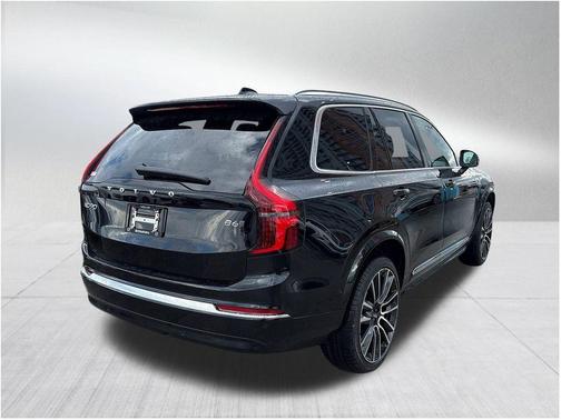 2026 Volvo XC90 B6 Plus 7-Seater