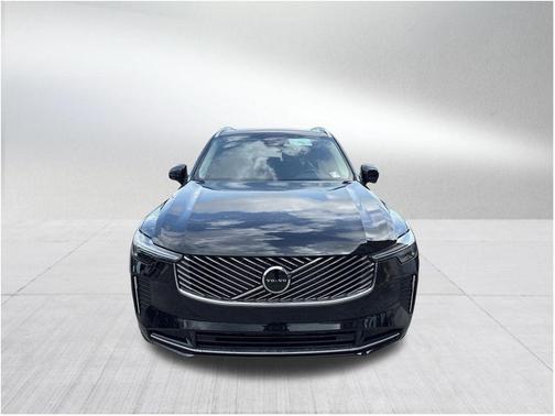 2026 Volvo XC90 B5 Core