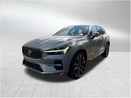 2023 Volvo XC60 B5 Ultimate Bright Theme